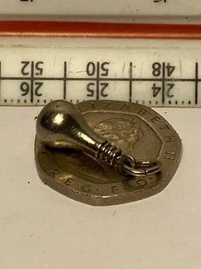 Light Bulb Charm - Picture 1 of 2