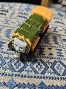Thomas the Tank Engine, Thomas & Friends Take-n-play IRON BURT - Picture 1 of 3