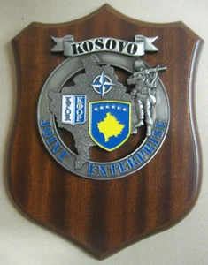 Crest "MISSIONE NATO JOINT ENTERPRISE - KOSOVO "KFOR" - Rarità - Collezione - Picture 1 of 1