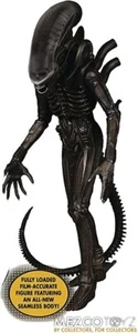 Mezco Toyz Alien One:12 Collective Edition Figure Horror Supernatural WC76114 - Picture 1 of 8