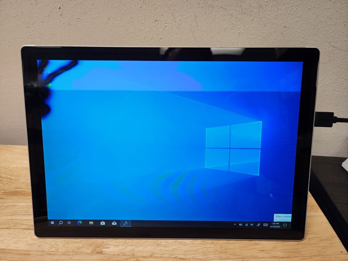 Microsoft Surface Pro Intel Core i5 7th Gen. PC Laptops Microsoft Surface Pro Intel Core i5 7th Gen. PC Laptops