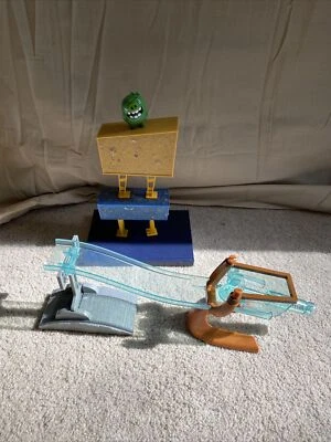 Trackset Angry Burds Sling and Smash Character (missing Red & Stickers) 2016 - Image 1 of 4