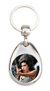 Amy Winehouse 2 - Porte clé en métal