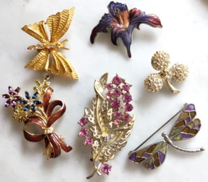 Lot 6 VTG Rhinestone Enamel Brooch Garden Floral Lily Butterfly Clover Monet - Picture 1 of 10