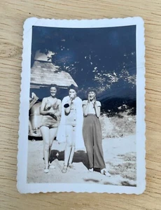 VINTAGE 1941 Friendship Photograph Lucille Alberta & Gloria Woman Snapshot - Picture 1 of 3