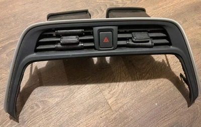 Nissan Máxima 2016 panel de ventilación del tablero central OEM 68750-4RA0A Foto 1 de 4