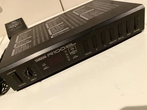 Yamaha R100 Guitar Effects Pedal Reverb Delay Multi-Effect Used with Adapter - Picture 1 of 8