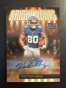 2024 Panini Illusions - Bright Lights Firme Victor Cruz #BLS-VCZ /299 (AU) - Foto 1 di 3