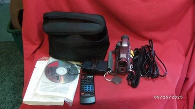 Canon ZR85 ZR85A MiniDv Camcorder VCR Player Video Bundle TESTED - Photo 1/4