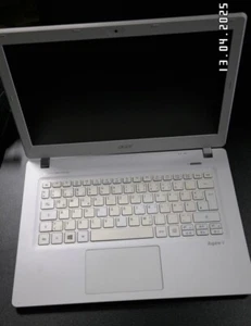 Acer Aspire V 13 (V3-371-34S4) 13,3 Zoll HD, Intel Core i3, 250GB SSD weiß - Bild 1 von 8