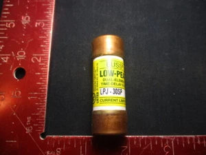 Bussmann LPJ-30SP LOW-PEAK 600V 30A DUAL ELEMENT - Picture 1 of 1