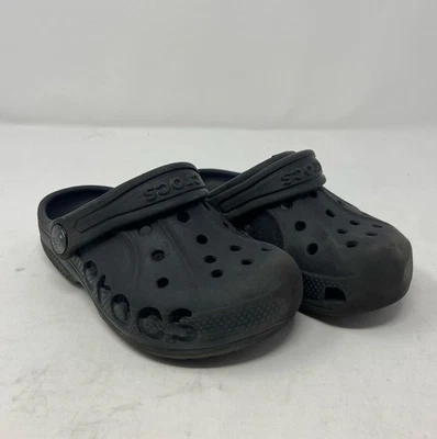 Zueco clásico Crocs para niños negro C9 (niño pequeño/niño pequeño) Foto 1 de 4