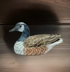 Hand Painted Wood Canada Goose Miniature Duck Decoy Bird Figurine 2 7/8” - Picture 1 of 8