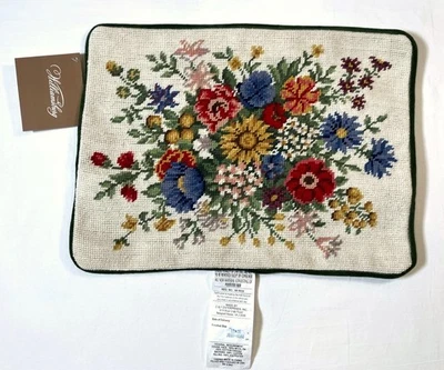 NEW Williamsburg Floral Wool Needlepoint Throw Pillow Cover Green Velvet 12 X 16 - Image 1 of 3