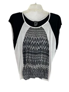 Casual Studio Women's Short Sleeve Shirt Size Medium - Picture 1 of 5