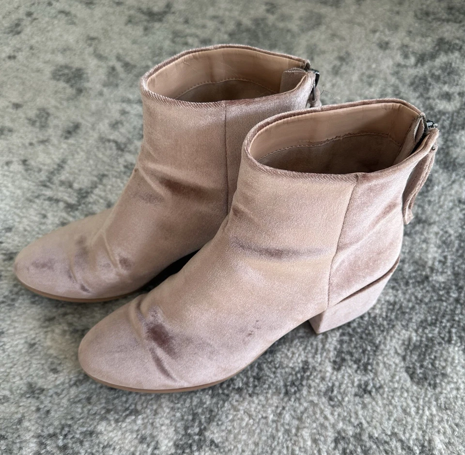 Dolce Vita Women's Mirra Light Pink Crushed Velvet Boots Booties  Size 8.5/9  - Image 1 of 4