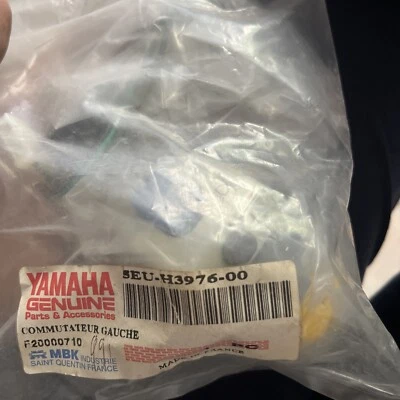 INTERUTTORE FRECCE ORIGINALE YAMAHA PER YAMAHA WHY 50 E MBK FLIPPER50 5EUH397600 - Immagine 1 di 3