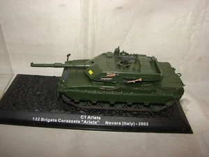 ALTAYA CHAR MILITAIRE 1/72 C1 ARIETE NOVARA ITALIE 2002 - Foto 1 di 2