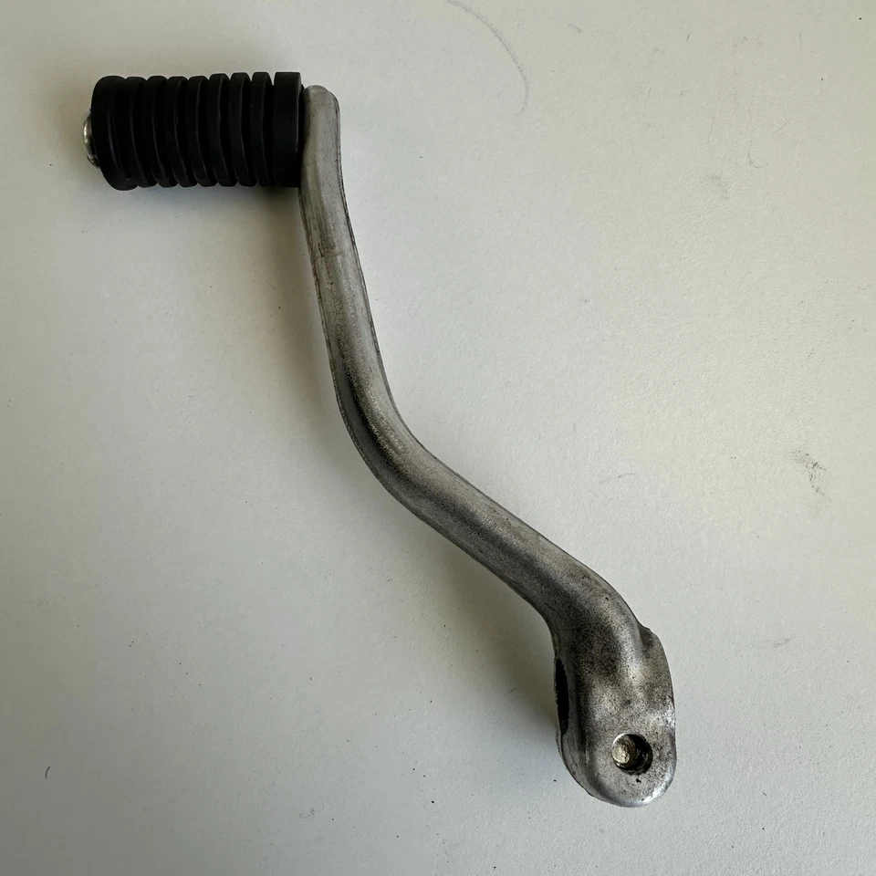 Honda CBR1100xx CBR1100 2005 Gear lever foot pedal 24701-MAT-000 - Image 1 of 4