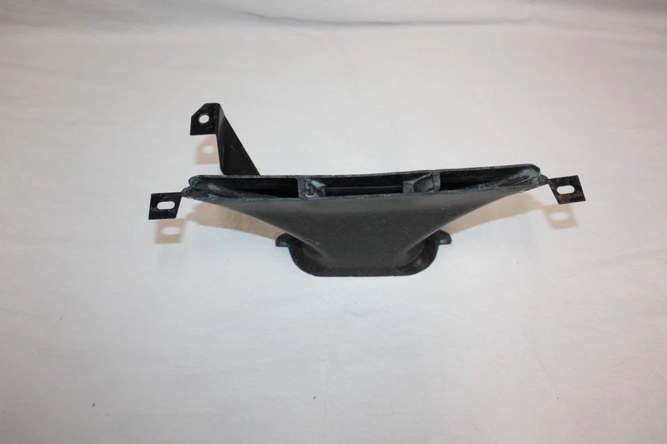 1963-1967 Chevrolet Corvette C2 Dash Center Heater Defrost Duct OEM Part 3846156 - Image 1 of 4