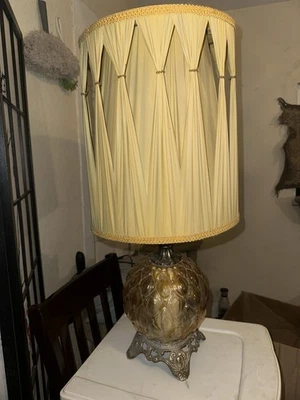 Lámpara de mesa rara/de colección años 70 EF EF INDUSTRIES vidrio ámbar texturizado y latón luz nocturna Foto 1 de 4