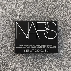 NARS Light Reflecting Setting Powder  Pressed  SHADE TRANSLUCENT CRYSTAL 3g NEW - Picture 1 of 1