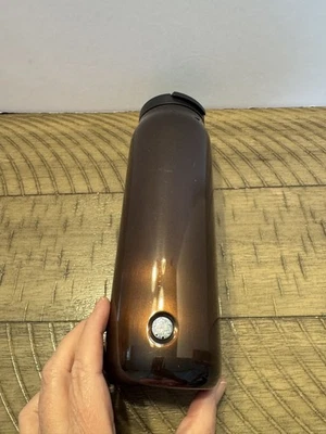 Vaso de acero inoxidable al vacío Starbucks aislado de bronce brillante 2024 20 oz Foto 1 de 4