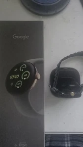 Google - Pixel Watch 3 (41mm) Smartwatch with Hazel Band - Wi-Fi - Champagne - Photo 1 sur 7
