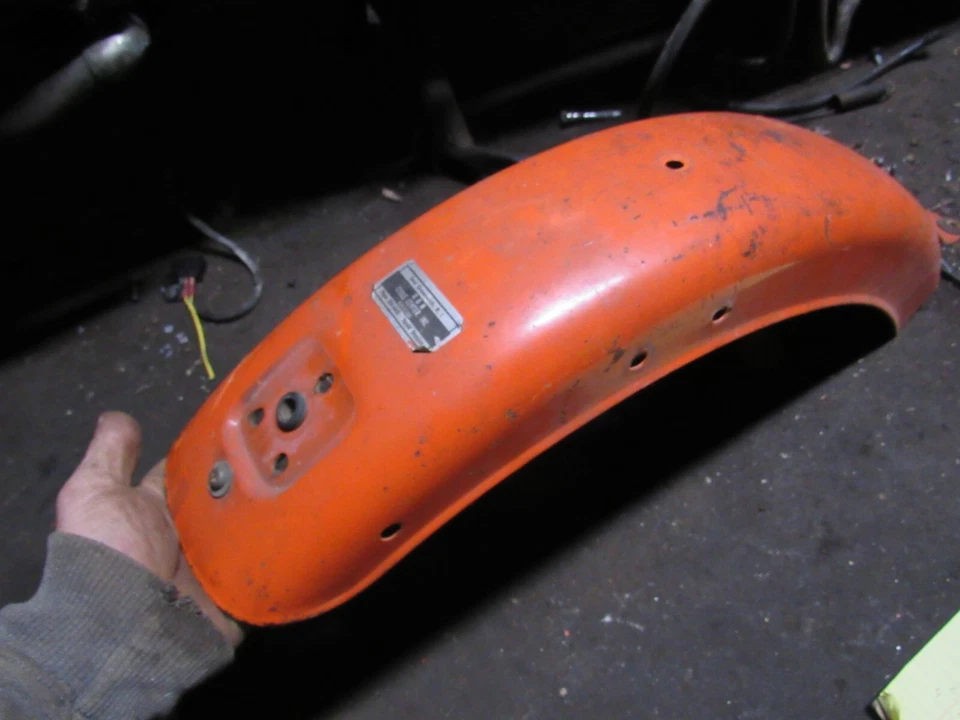 Kawasaki F7 175 1974 guardabarros trasero Foto 1 de 1