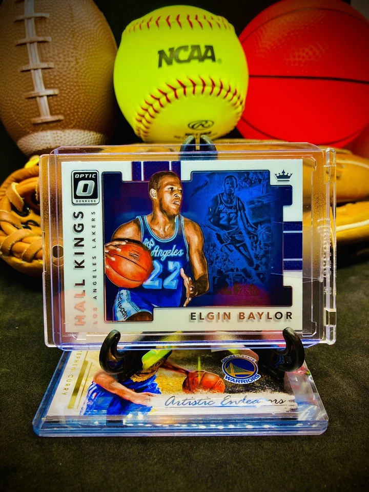 Tarjeta de baloncesto óptica Elgin Baylor Panini Lakers púrpura dorada pop patio inserto raro Foto 1 de 1