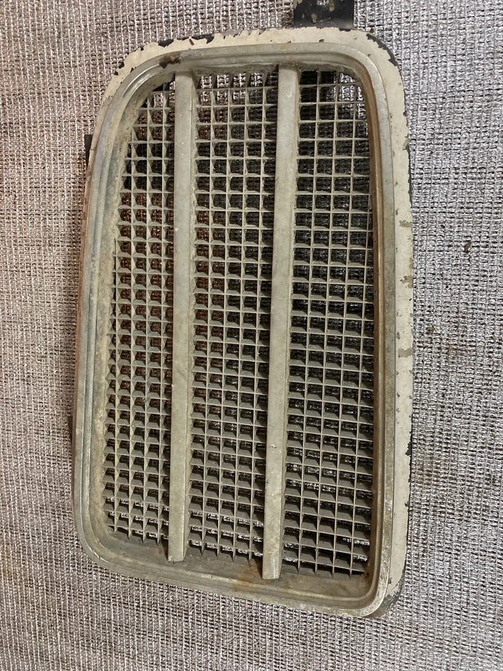 Pontiac Lemans Grill RH 1972 Foto 1 de 4