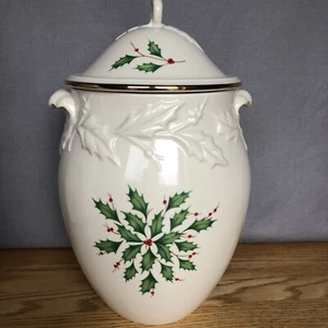 Tarro de galletas de porcelana LENOX For The Holidays con motivo de acebo y bayas - Como nuevo - Imagen 1 de 12