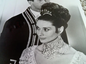AUDREY HEPBURN RARO My Fair Lady Vestido de Baile Primer Plano De Colección FOTO b/n 8x10 - Imagen 1 de 6