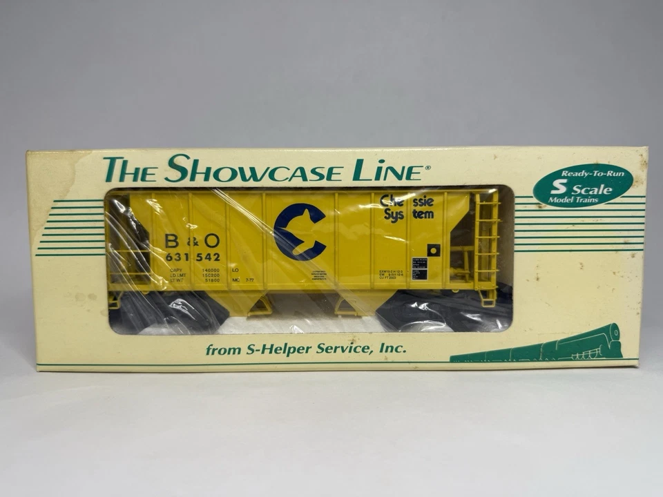 S-Gauge S-Helper 00085 Chessie System Two-Bay Covered Hopper Showcase Line 00085 - Image 1 of 4