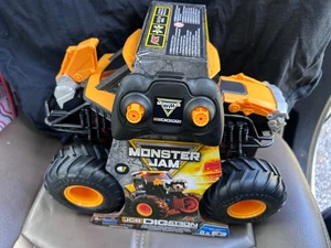 Monster Jam JCB DIGATRON RC Remote Control Truck 1:15 Spin Master - Picture 1 of 5