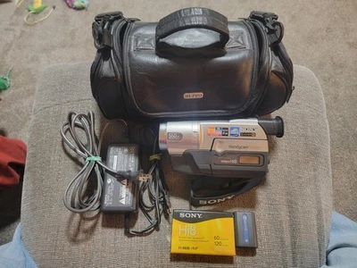 Sony Handycam CCD-TRV608 Hi8 Camcorder Camera Bundle Tested Working Clean - Image 1 of 4