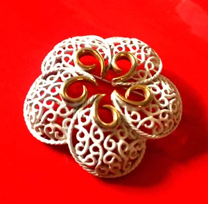 Designer Vintage Snow White Lacquered Filagree Collector's Brooch for Gift - Picture 1 of 4