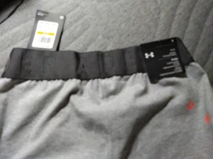 Under Armour Mid Rise Size Small/Wms Yoga NWT Leggings Heather Grey Graphic Leg - Picture 1 of 9