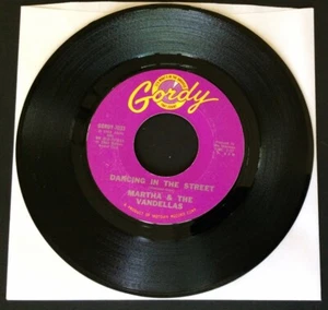 Martha and The Vandellas, Gordy Records, 1964, "Dancing In The Streets" VG/VG+ - Picture 1 of 2