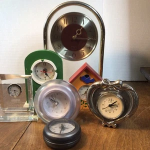Lotto orologi al quarzo per ricambi o riparazioni. - Foto 1 di 9