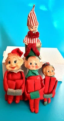 Lote De Colección 4 Adornos Navidad Japón Rojo Verde Fieltro ELFO ABRAZADOR DE RODILLA Foto 1 de 4