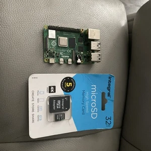 Raspberry Pi 4 Model B + 32gb SD card - Afbeelding 1 van 1