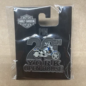 HARLEY DAVIDSON YORK PENNSYLVANIA FACTORY 20th OPEN HOUSE JACKE WESTE PIN - Bild 1 von 2