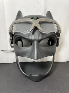 Mattel 2017 Batman Mask. Voice Changed. Needs Batteries - Picture 1 of 3