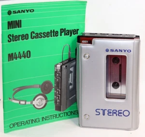 Sanyo Cassette Player M4440 with Case and User Manuel - SN: 14310419 - Picture 1 of 17