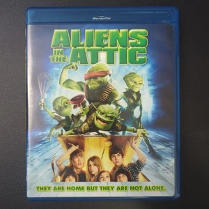 Aliens in the Attic (Blu-ray + DVD, 2009) No Digital  - Picture 1 of 3