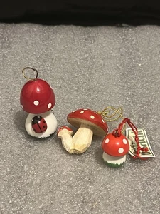3er Set Vintage rot und weiß Holz Pilz Ornamente - Bild 1 von 5