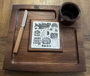 Bandeja para servir queso MCM de colección bandeja de madera con azulejo y tazón/Georges Briard - Imagen 1 de 12