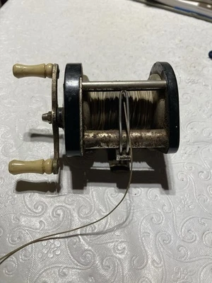 Vintage Ocean City No. Carrete de pesca de fundición de viento de 81 niveles Foto 1 de 4