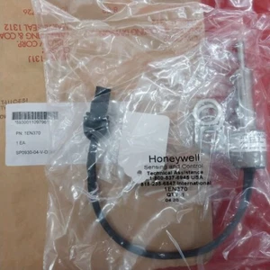 HONEYWELL MICROSWITCH. 1EN370 19207-12307184 28VDC 4A. 5930-01-109-7961 - Picture 1 of 4
